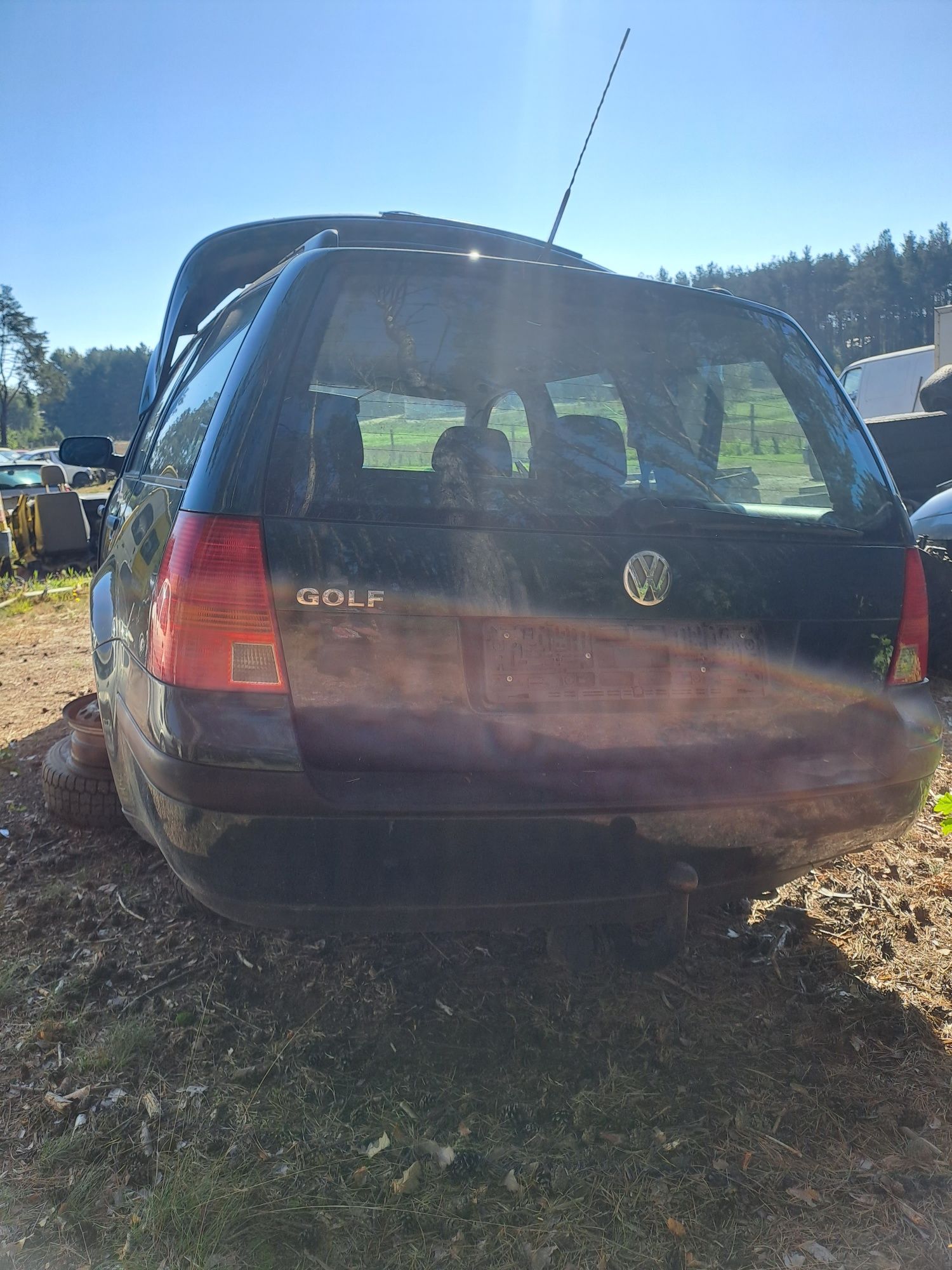 VW Golf IV combi. Posiadam dużo części do tego modelu