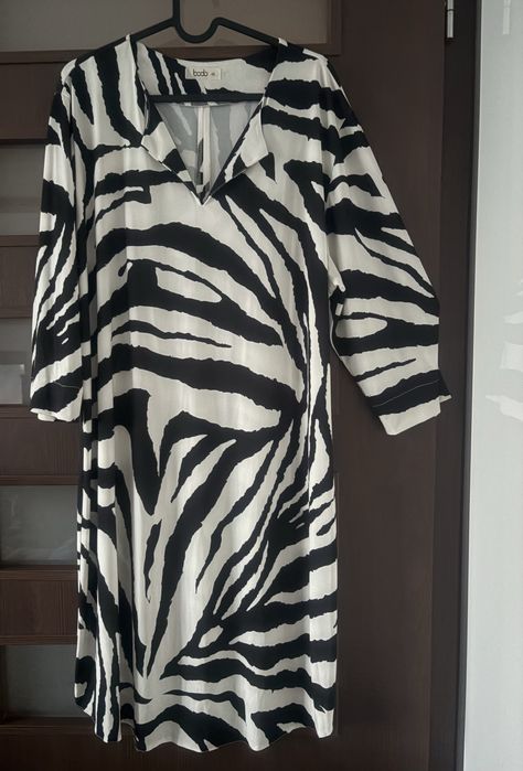 Sukienka zebra Bodo r . 46/48