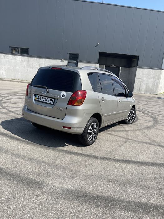 Продам тойоту на автоматі 1.8 газ/бенз