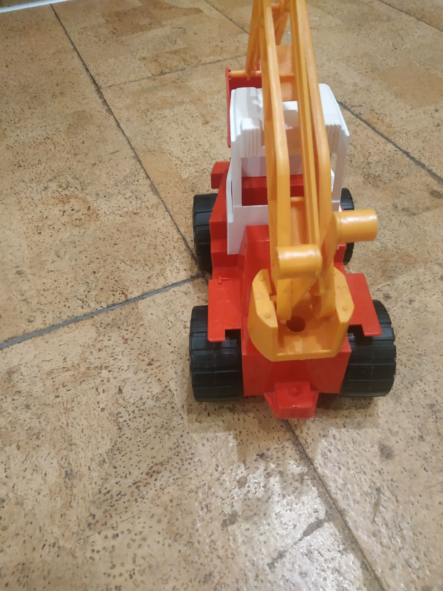 Трактор екскаватор іграшковий