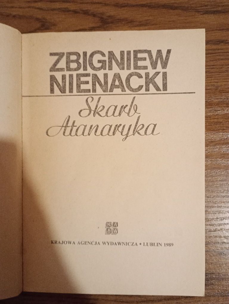 Zbigniew Nienacki Wielki las, Skarb Atanaryka, Wyspa złoczyńców.