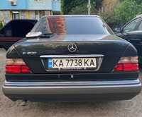 Продам лайнер. Mercedes W124 2.0 мех.