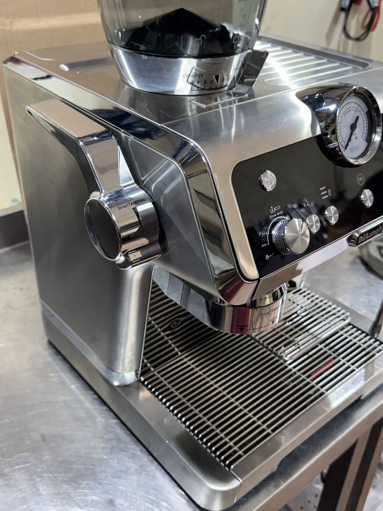 Кавомашина DeLonghi La Specialista