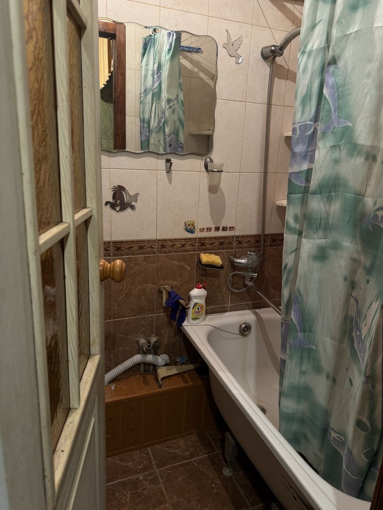Продам студию на каркача 77 с мебелью и техникой