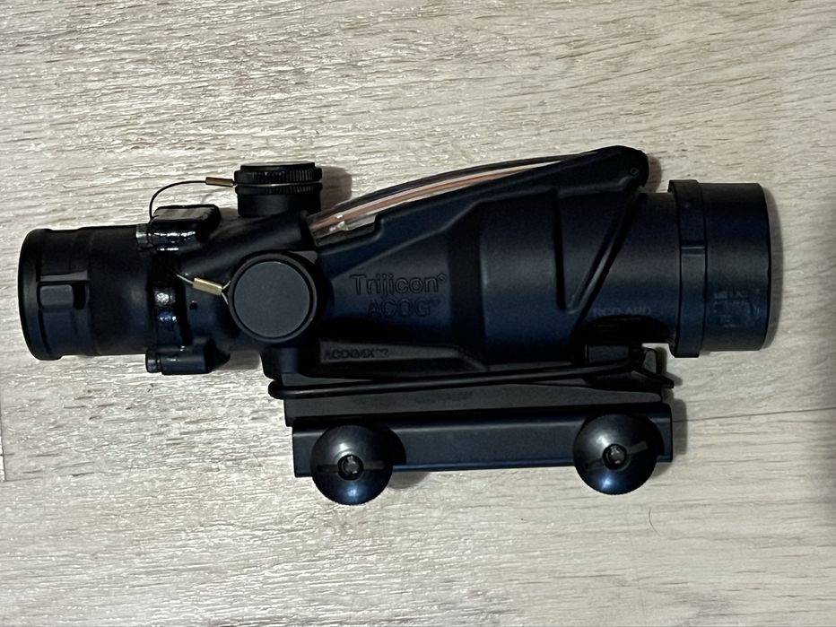 ОРІГІНАЛ  Trijicon ACOG 4x32 .223 BAC  Red Chevron