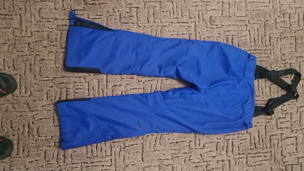 Kurtka i spodnie narciarskie damskie firmy 4f roz. L. Membrana 20 000