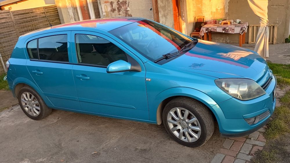 Sprzedam Opel Astra h 1.8 w gazie 125 km