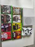 Xbox One S + 2 pady+ dysk zewnętrzny 2TB