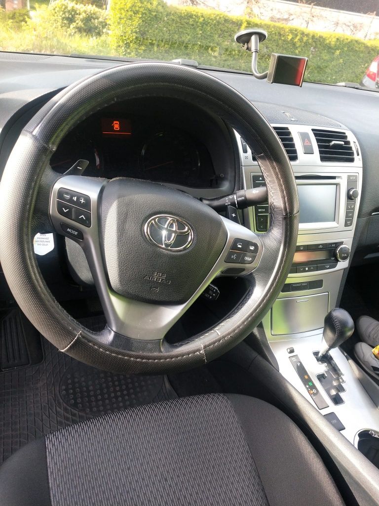 Toyota Avensis 1.8benzyna salon PL