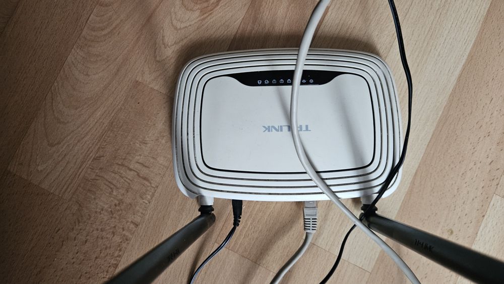 Router TP-Link TL-WR841N