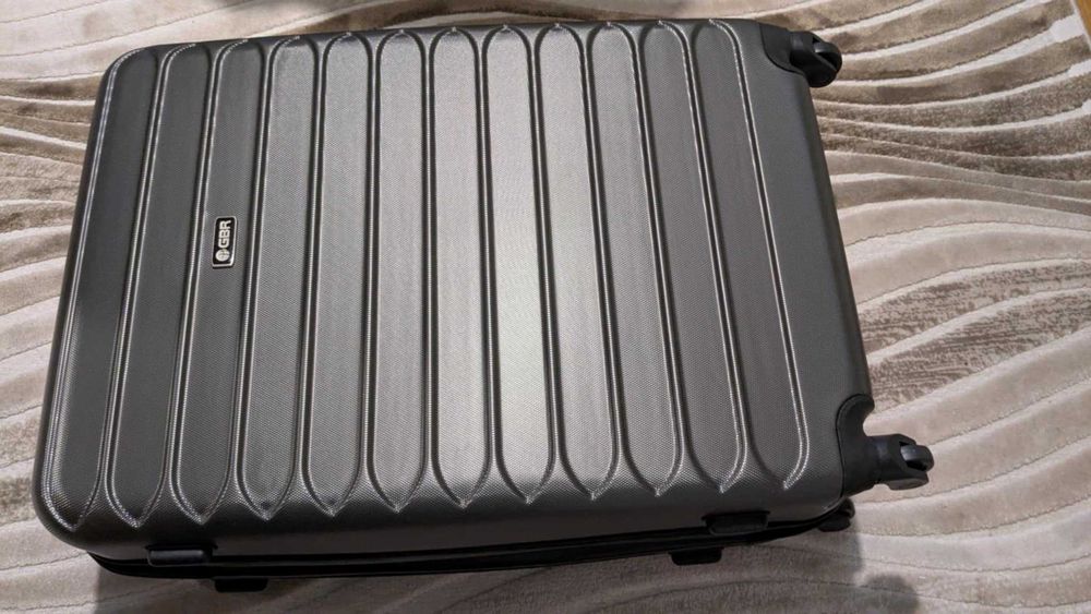 Walizka podróżna Globtroter 27x48x68