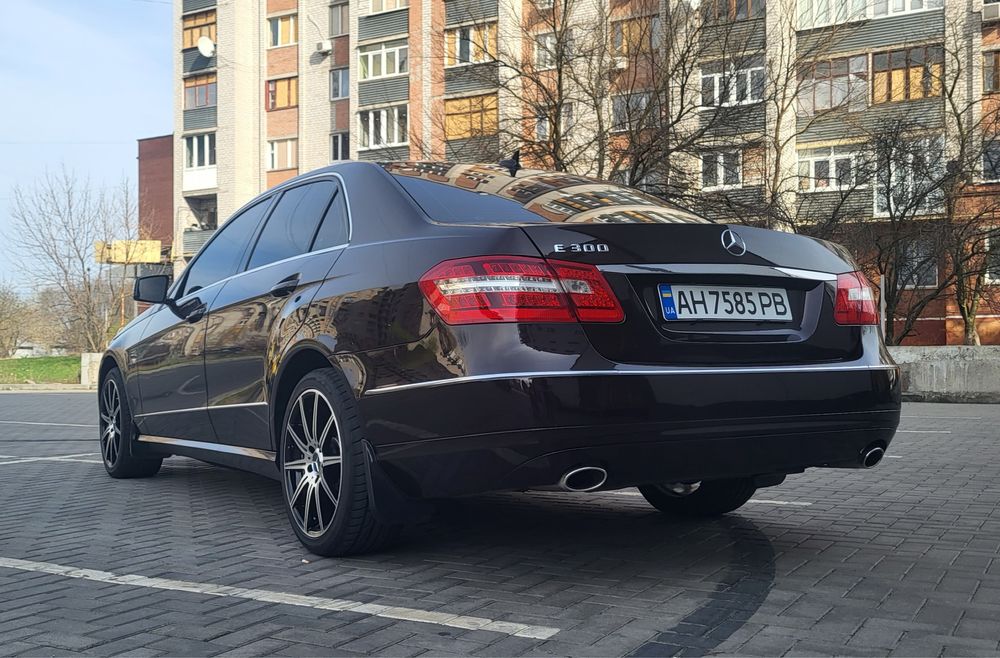 Mercedes-Benz w212 е300