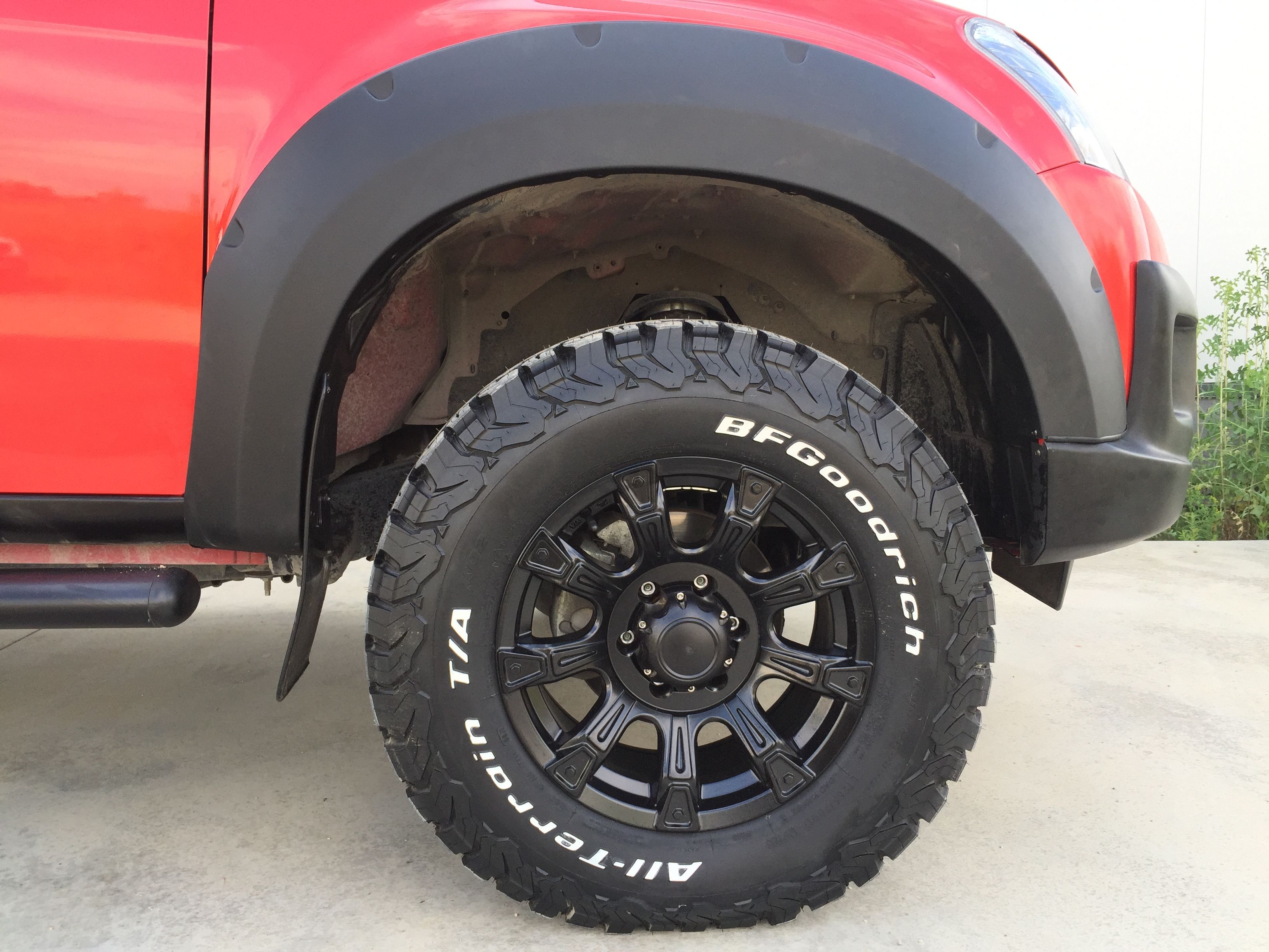 Isuzu D-Max nadkola poszerzenia nadkoli błotników