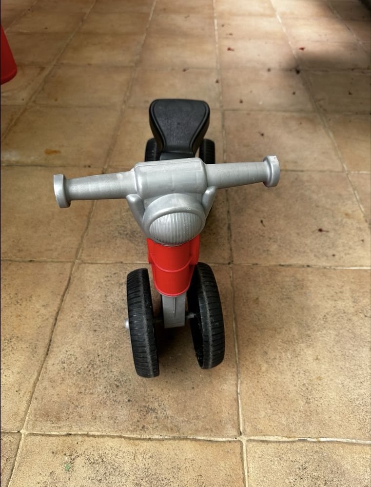 Triciclo infantil