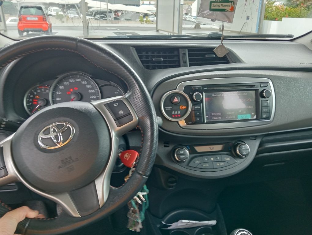 Toyota Yaris 2011