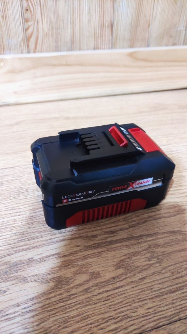 Аккумулятор Einhell Power-X-Change Plus 18V 3A