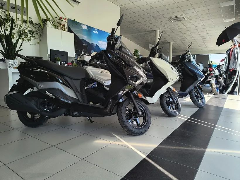 Suzuki Burgman 125 CBS Dostępny w Dos Toros Taniej !