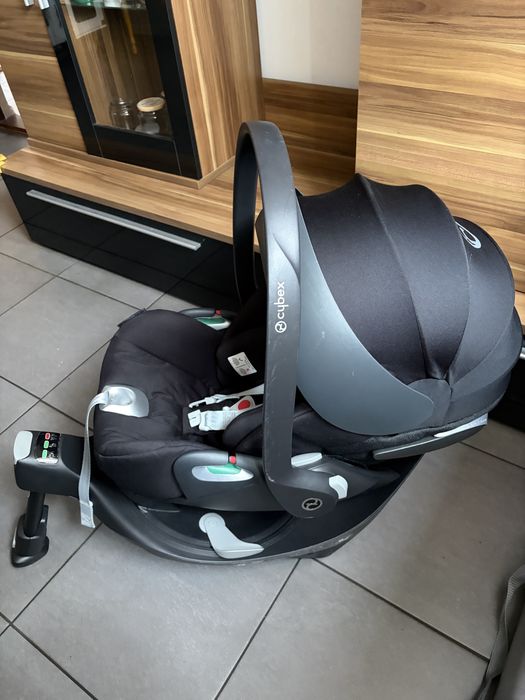Fotelik Cybex z2 I-Size z bazą obrotową Deep Black