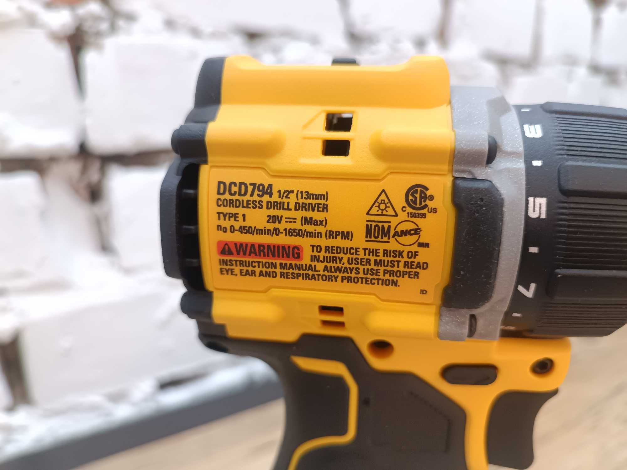 Безщіточний шуруповерт DeWalt DCD794 20v MADE IN MEXICO з США Оригінал