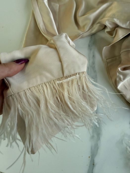 Святкова блуза Zara з пірʼям нова