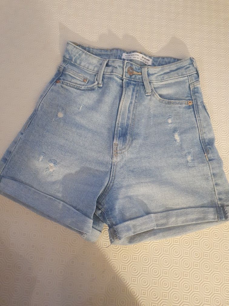 Calções ganga Stradivarius