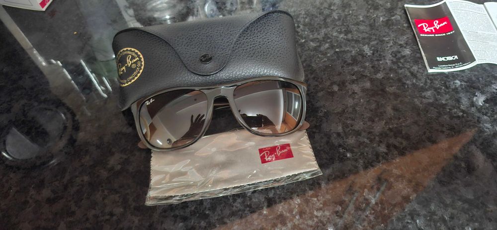 Óculos de Sol Ray Ban - Em estdo: como novos