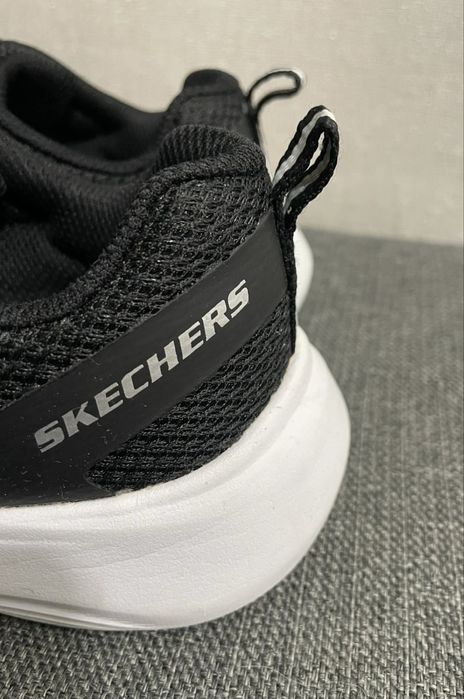 Продам  дитячі кросівки Skechers