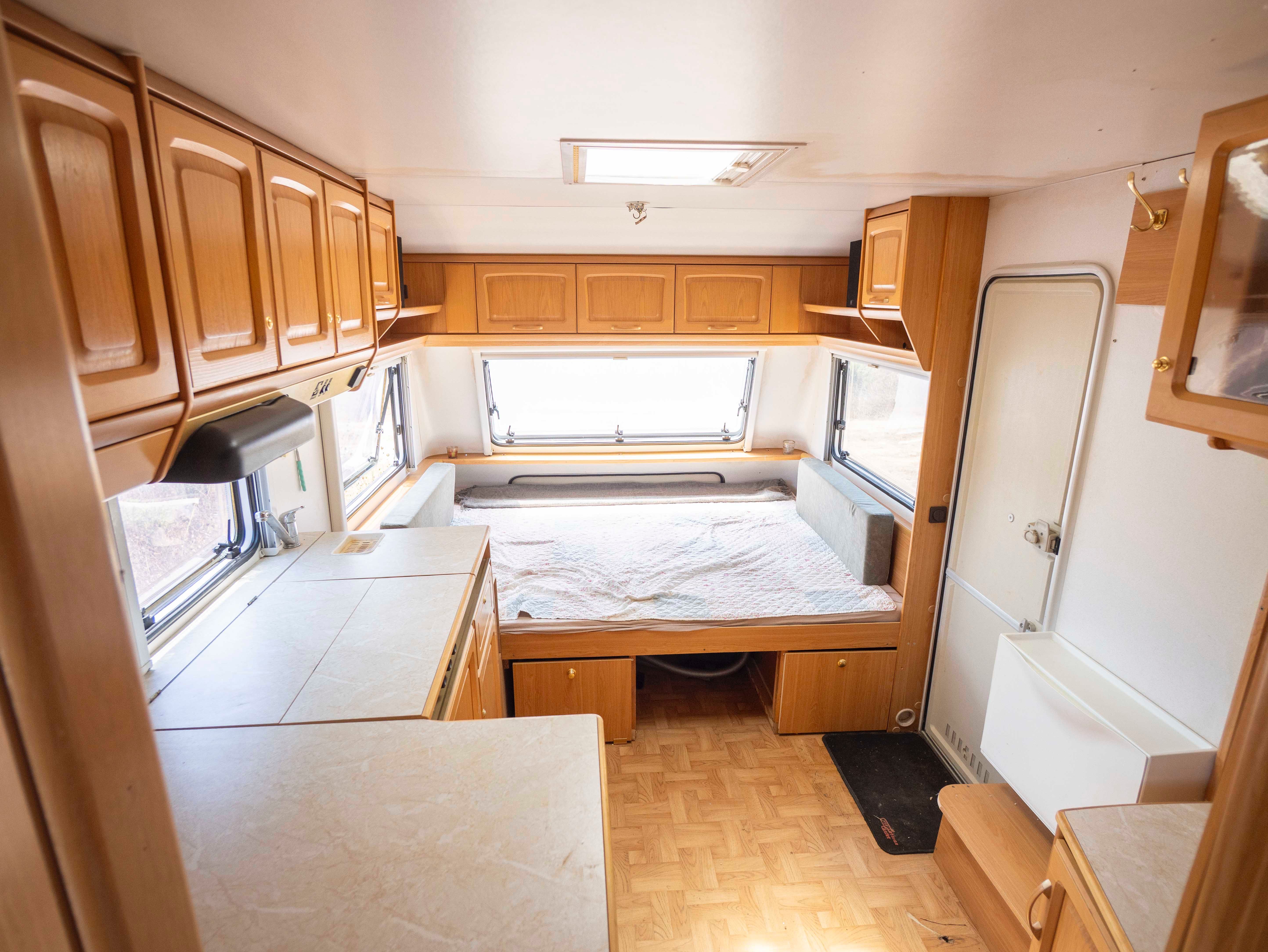 Knaus Azur 590 - Unique Family Caravana