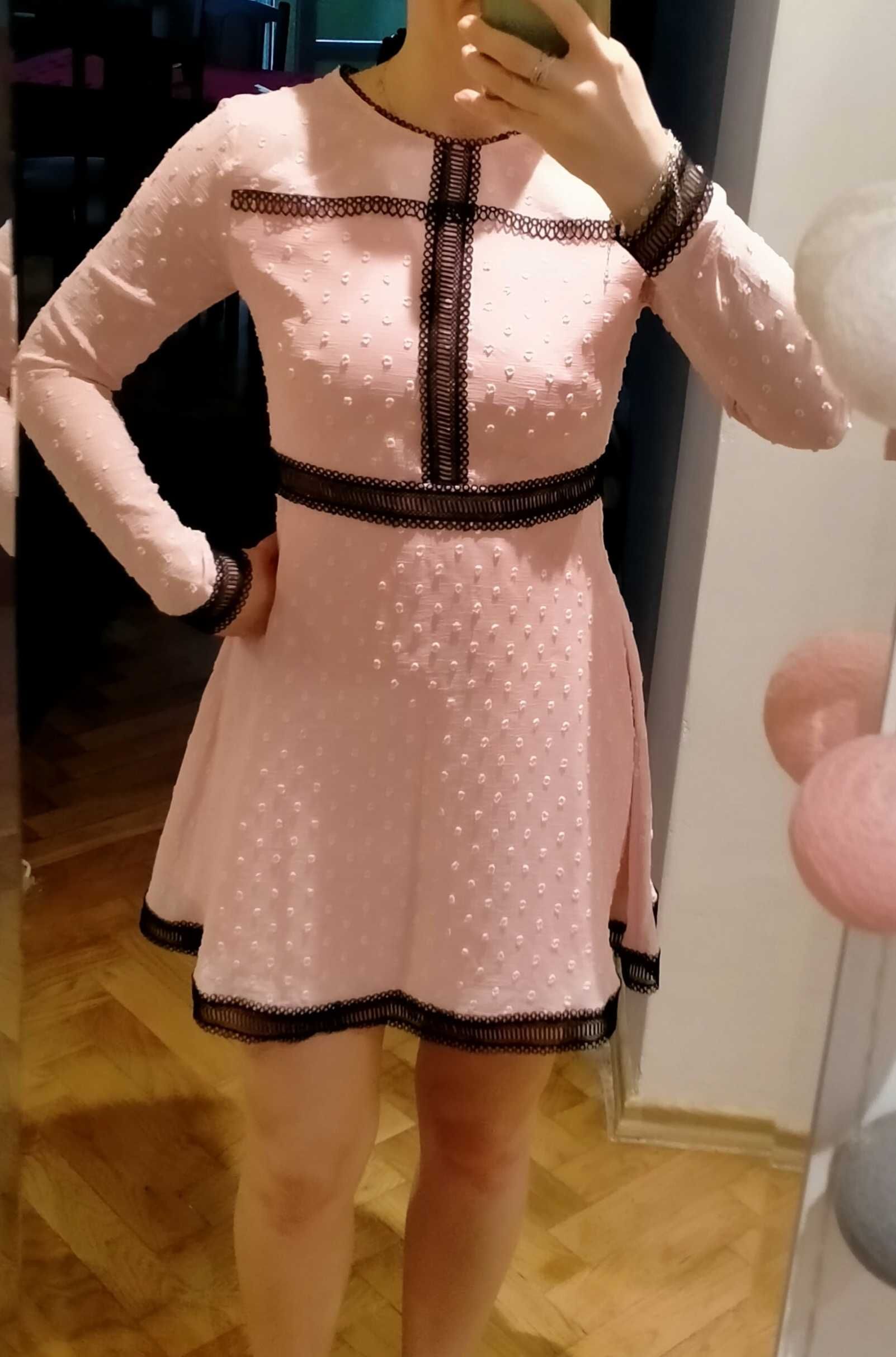 Sukienka młodzieżowa Bardot