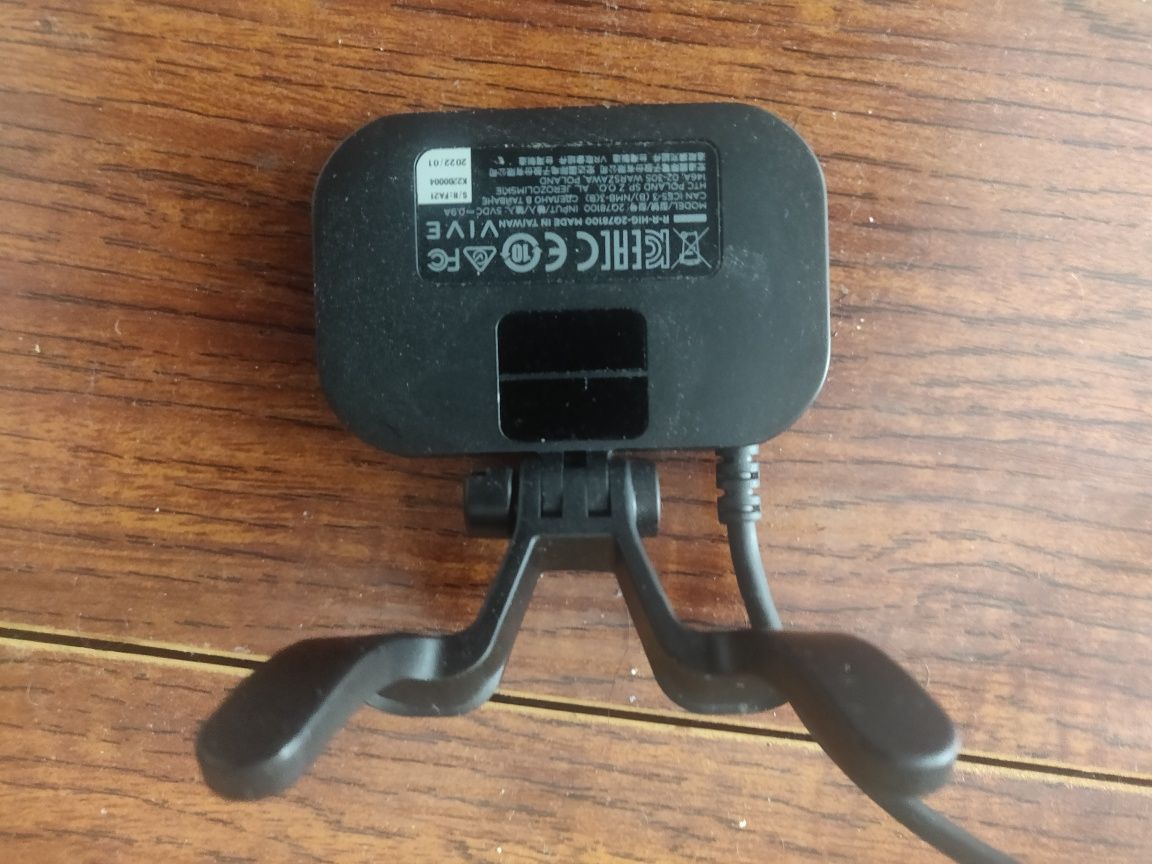 Htc vive facial tracker, face traker