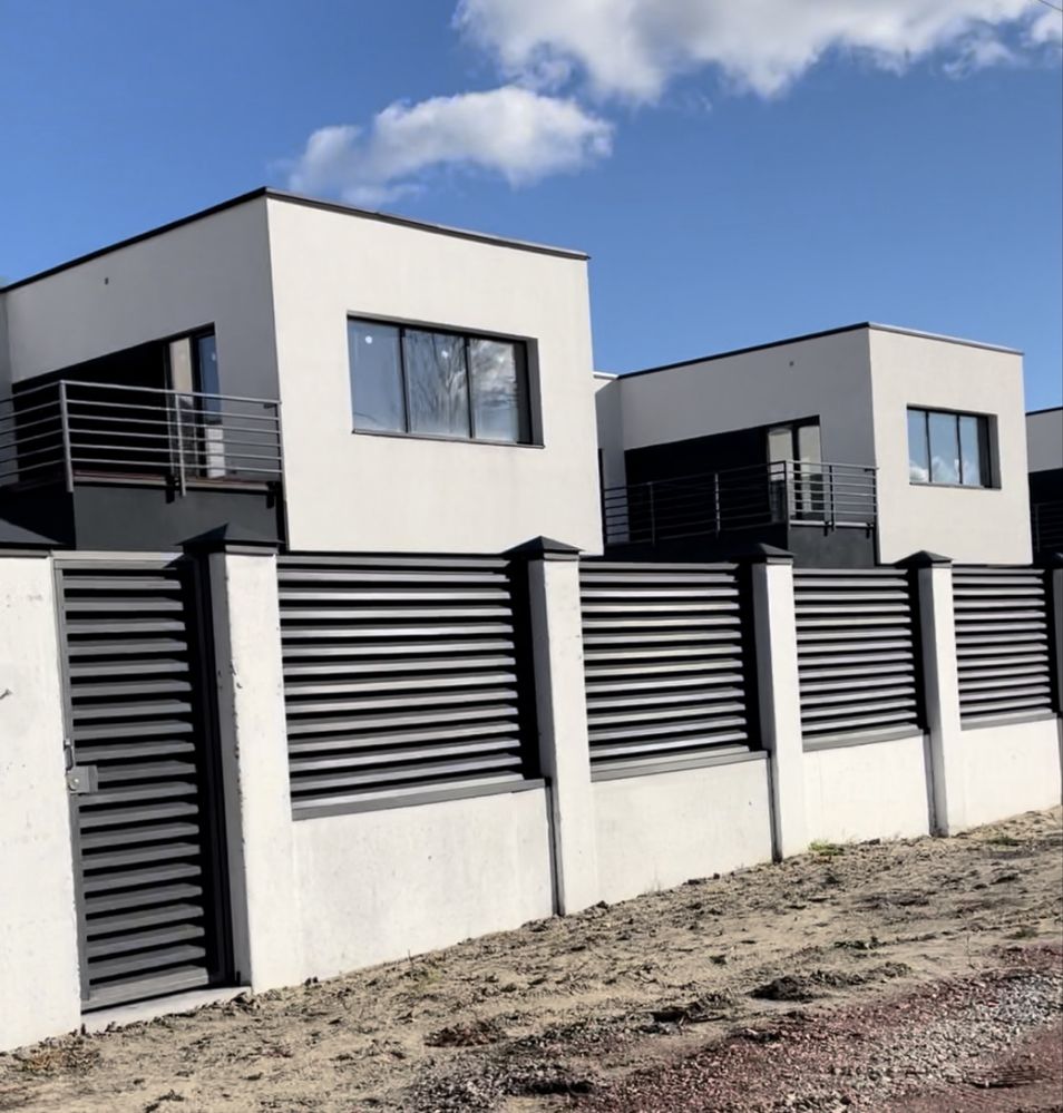 Продаж будинку з власним пляжем на затоці Дніпра
