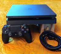 Konsola PS4 Slim plus trzy gry