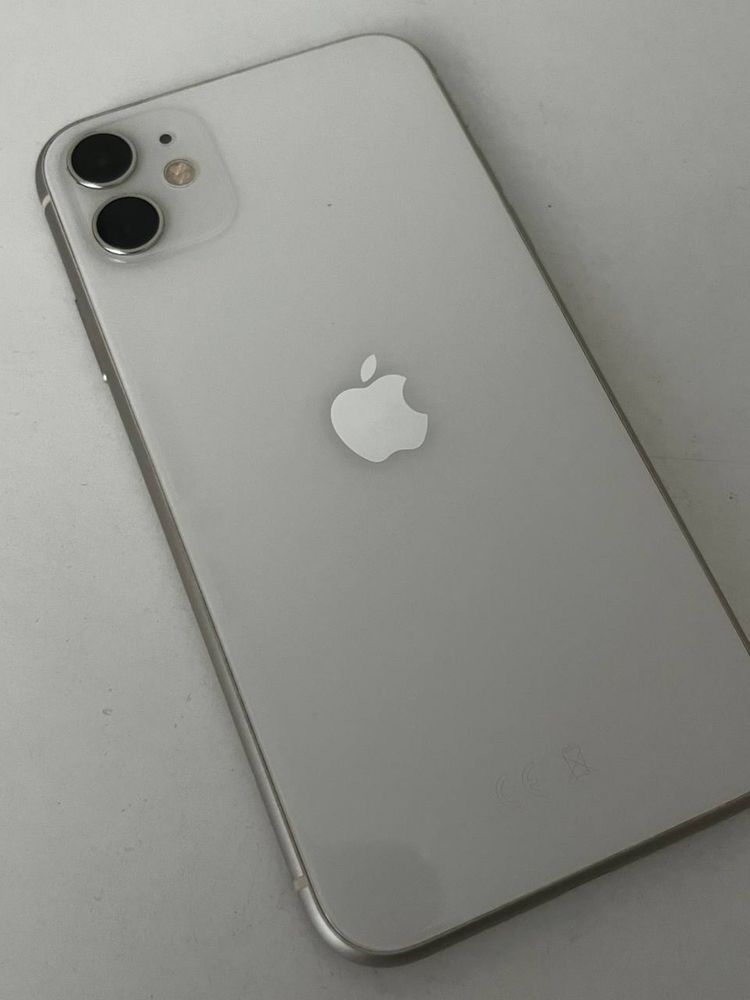 Продам Iphone 11 64ГБ + торг