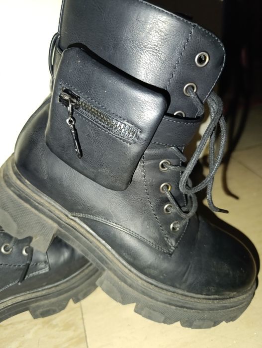 Ботинки массивные осень.