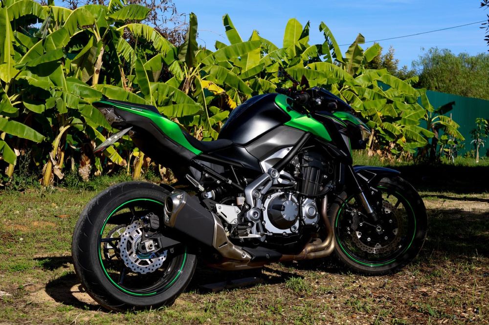 Kawasaki ZX 900 de 2018 com apenas 4.000 mil kms reais