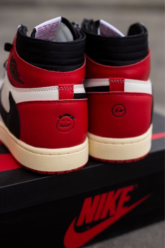 Buty Nike Air Jordan red x travis scott heritage custom