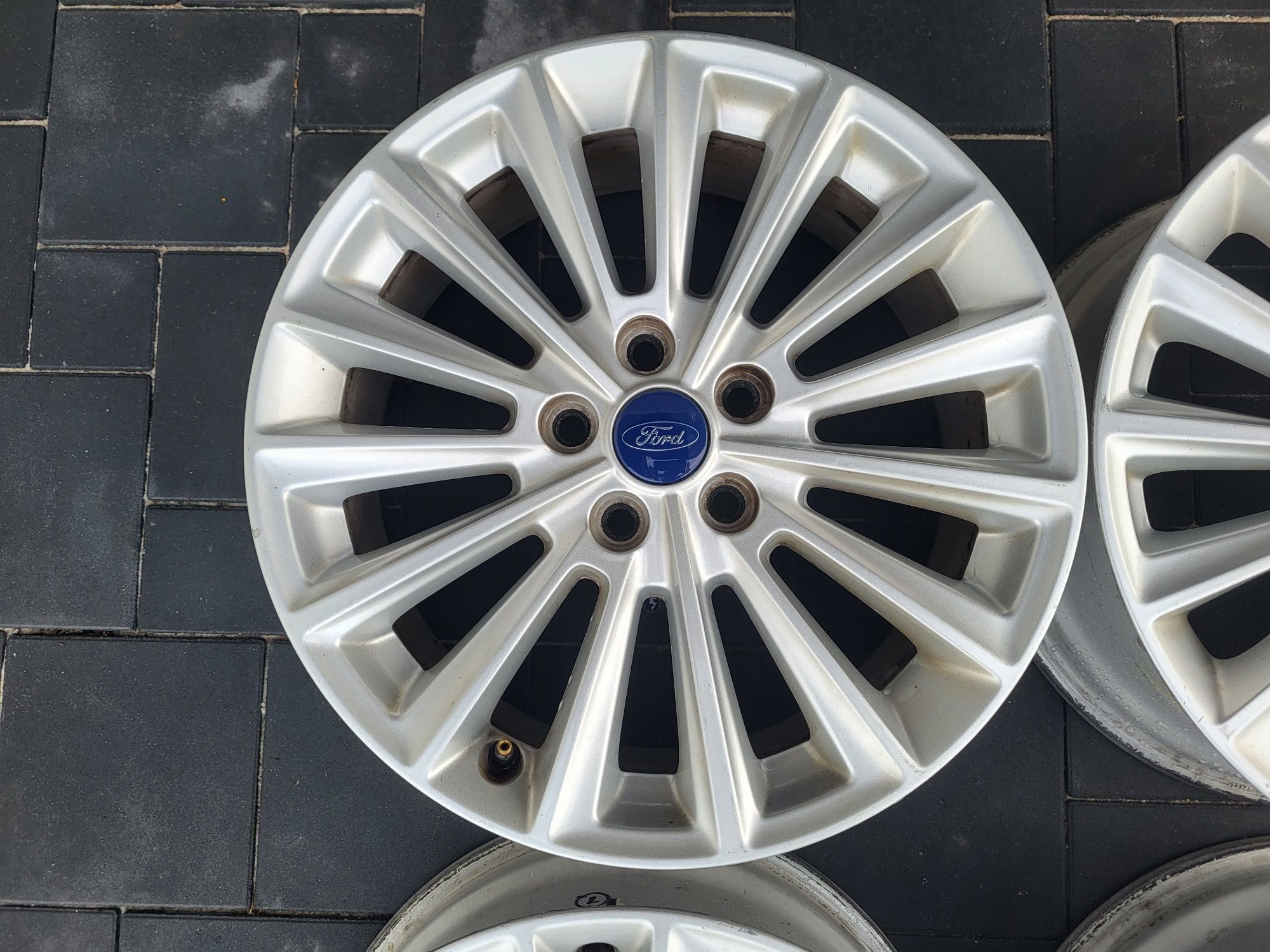 FORD FOCUS MK3 C-MAX MK2 FELGI ALUMINIOWE 7x17 7J 17'' 5x108 ET50 63,3