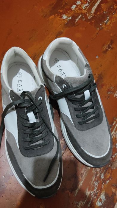 Кросівки 43 розмір