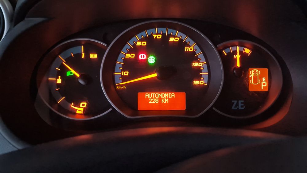 Renault Kangoo 33 квт с запасом хода до 250 км