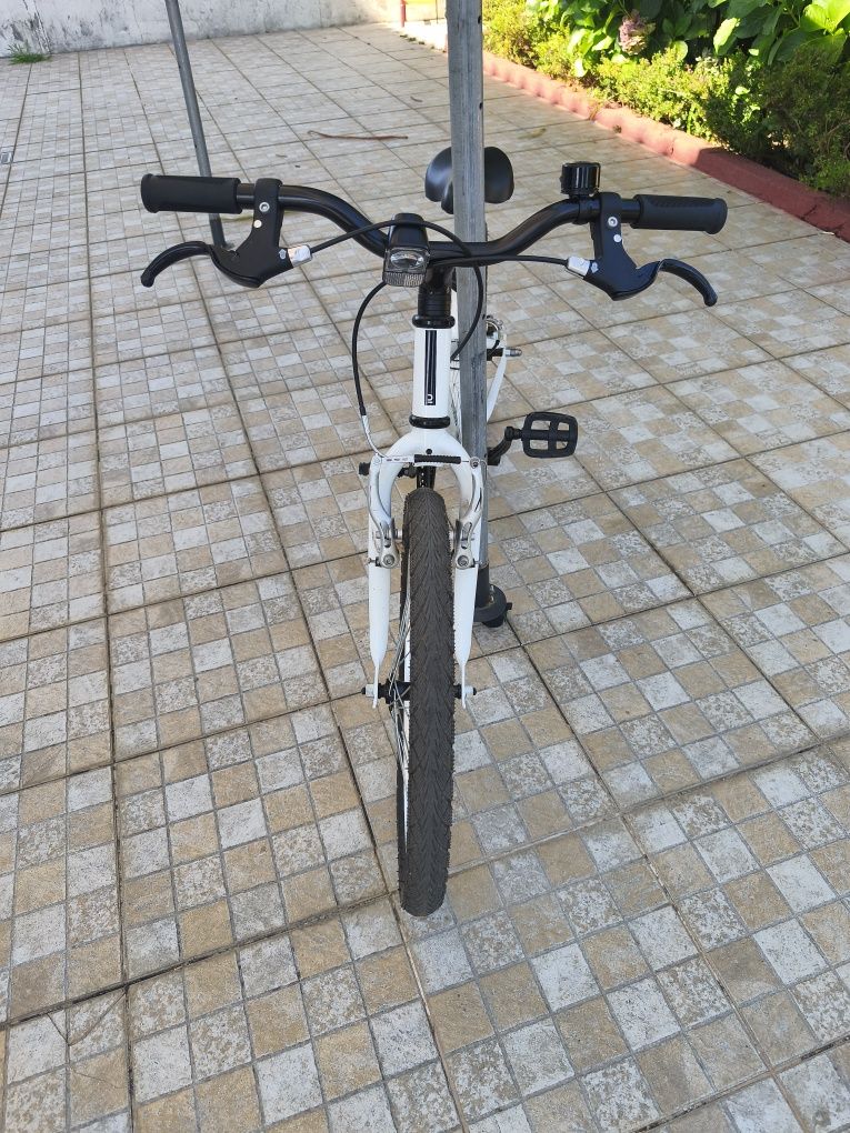 Bicicleta Btwin decathlon Criança 6-9 anos
BICICLETA DE TREKKING CRIAN
