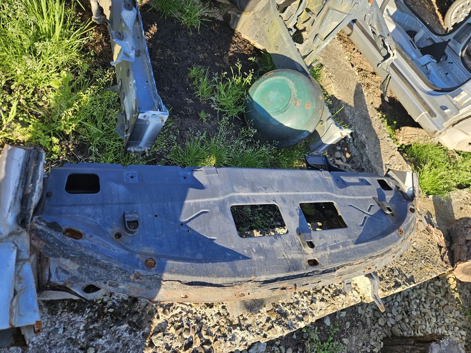 Панель лобового скла Опель Омега б Opel Omega b Підсилювач торпедо