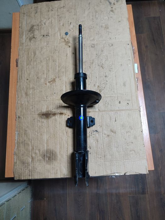 Амортизатор передний Renault Duster 2024