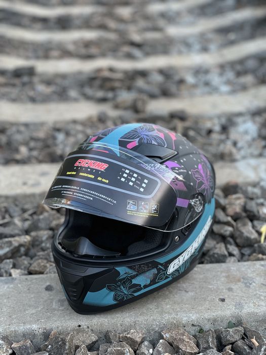 Мото шлем.Скутер,мопед,мото