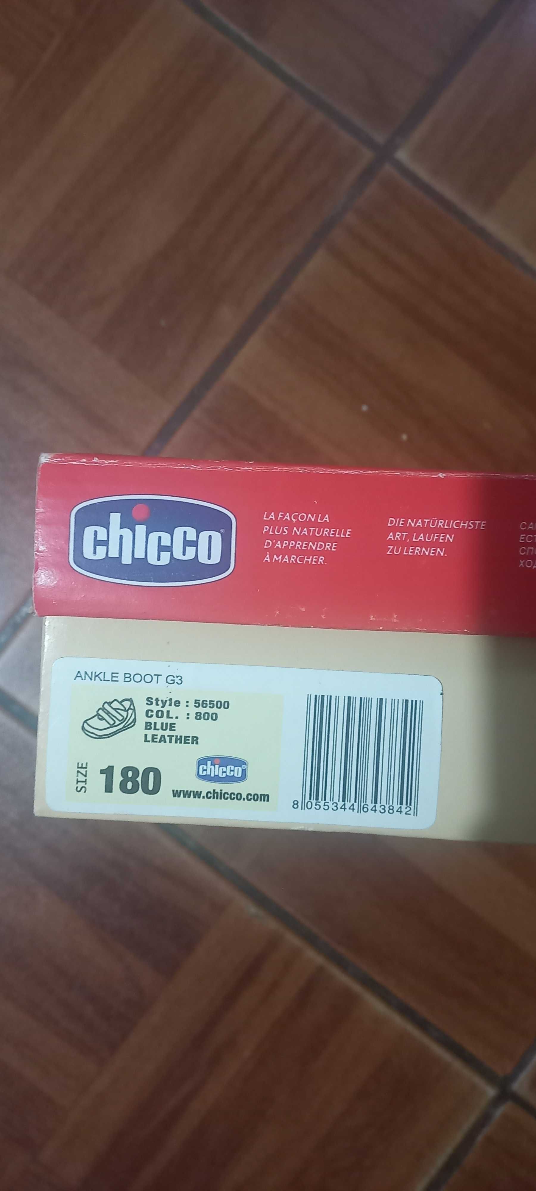 Sapatinhos chicco número 18 como novos