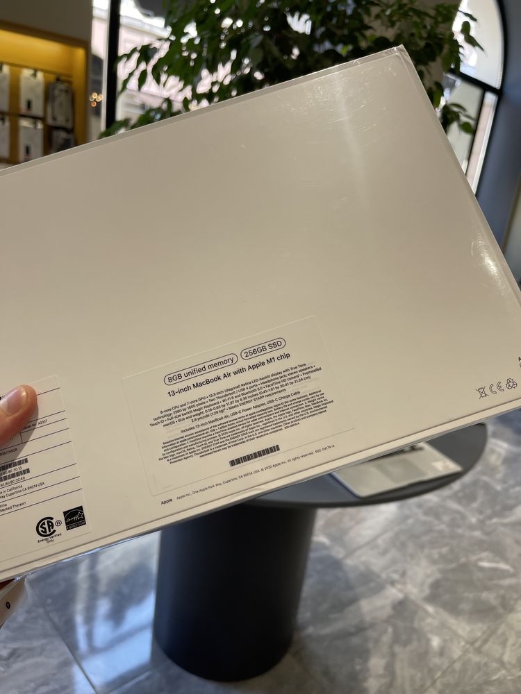 Macbook Air M1 2020 256/512gb silver, space gray/gold вже у Ябко