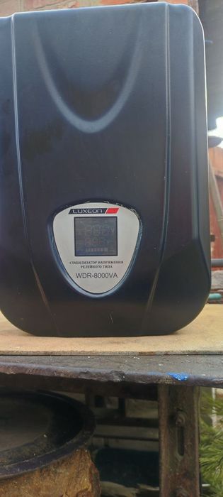 Стабілізатор WDR-8000VA