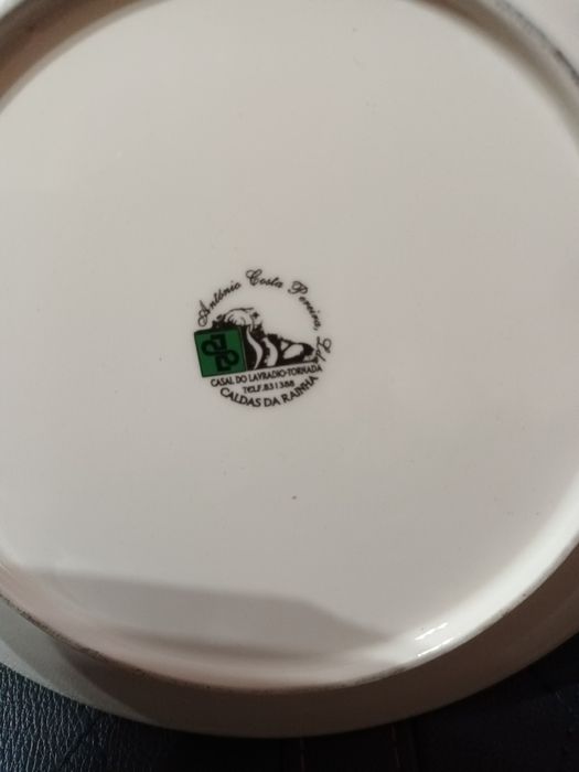 Prato alusivo ao núcleo do lande rover