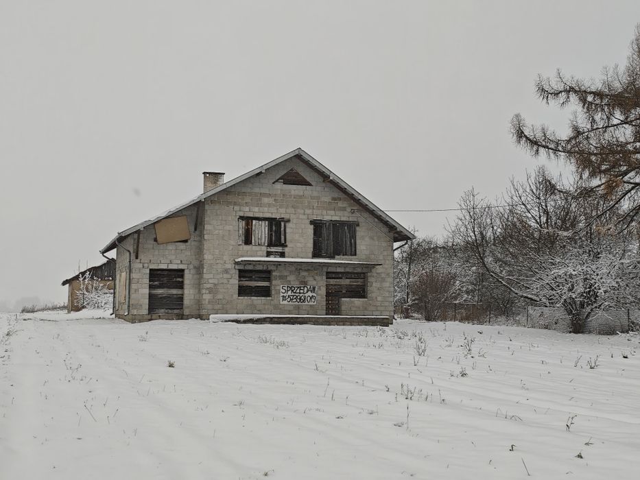 Sprzedam dom piętrowy