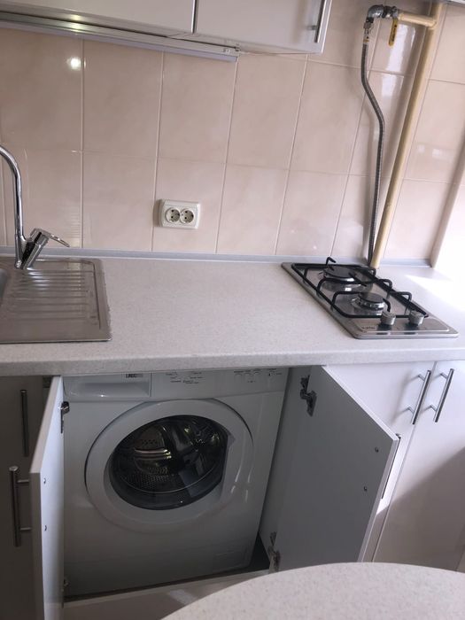 Київ Дарницький 1 кімнатна з газом та ремонтом