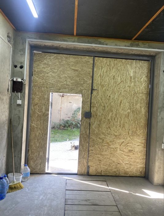 Гараж з подвало в дуже зручному місці